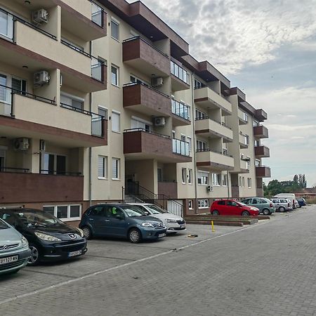 Road Warriors Apartment Subotica Exteriér fotografie